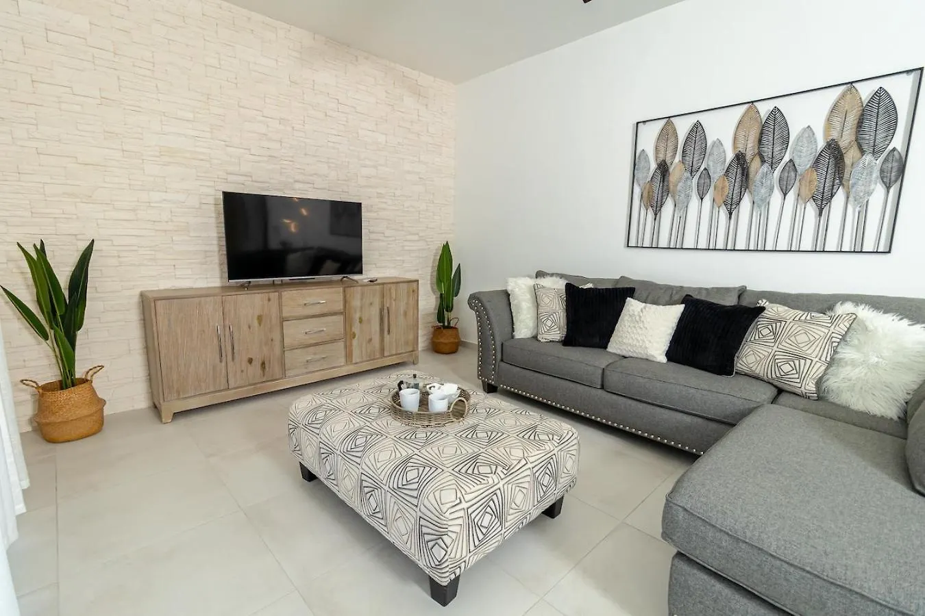 Elegant 2 Bedroom Apartment With Pool La Laguna 0*,  Dominikana