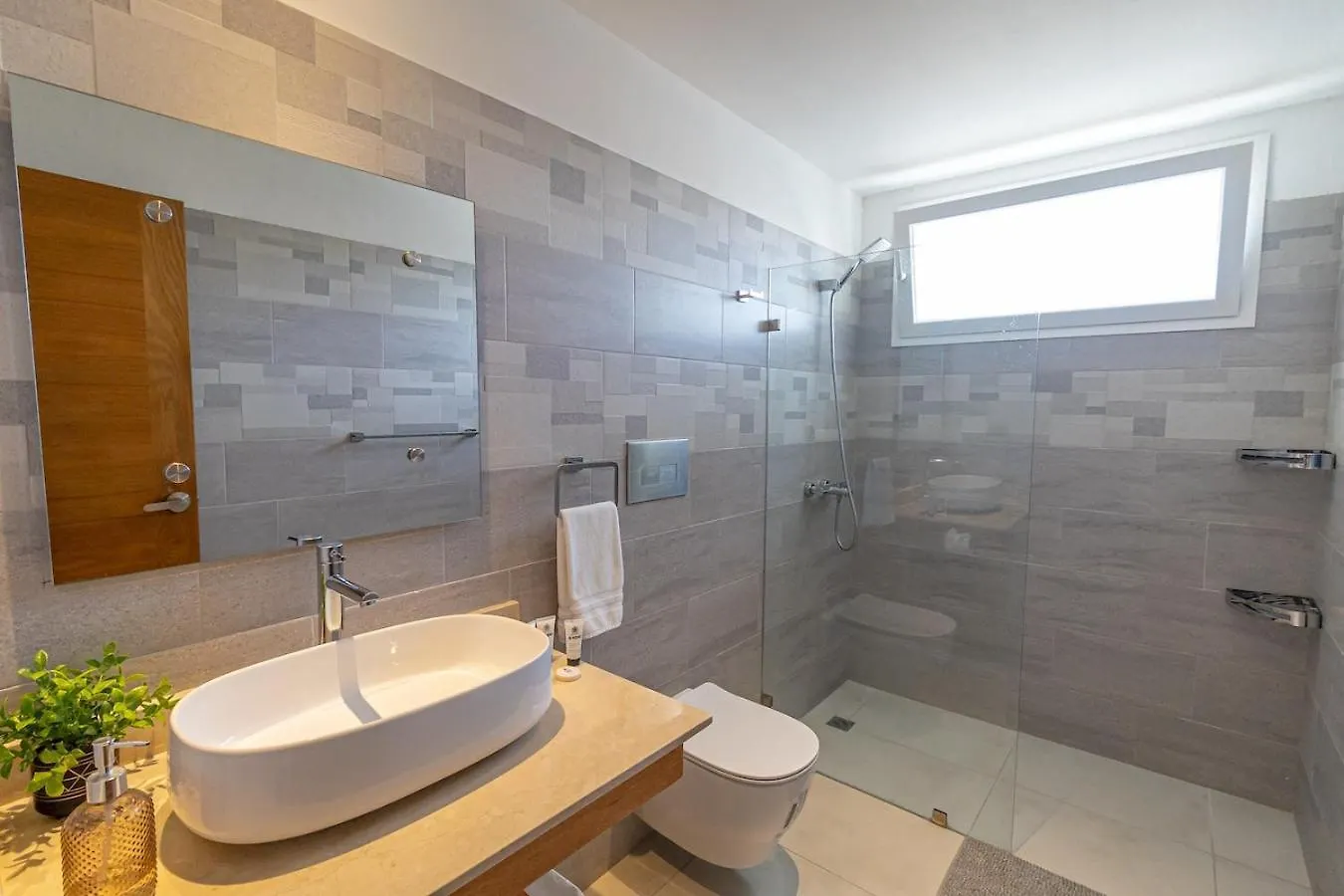 Elegant 2 Bedroom Apartment With Pool La Laguna Dominikana
