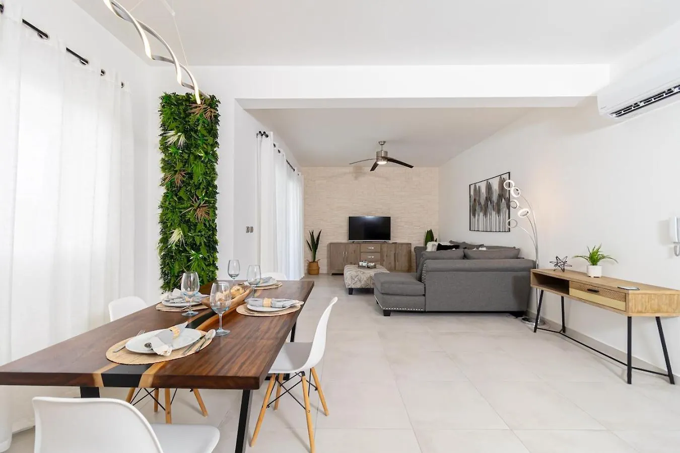 Elegant 2 Bedroom Apartment With Pool La Laguna 0*,