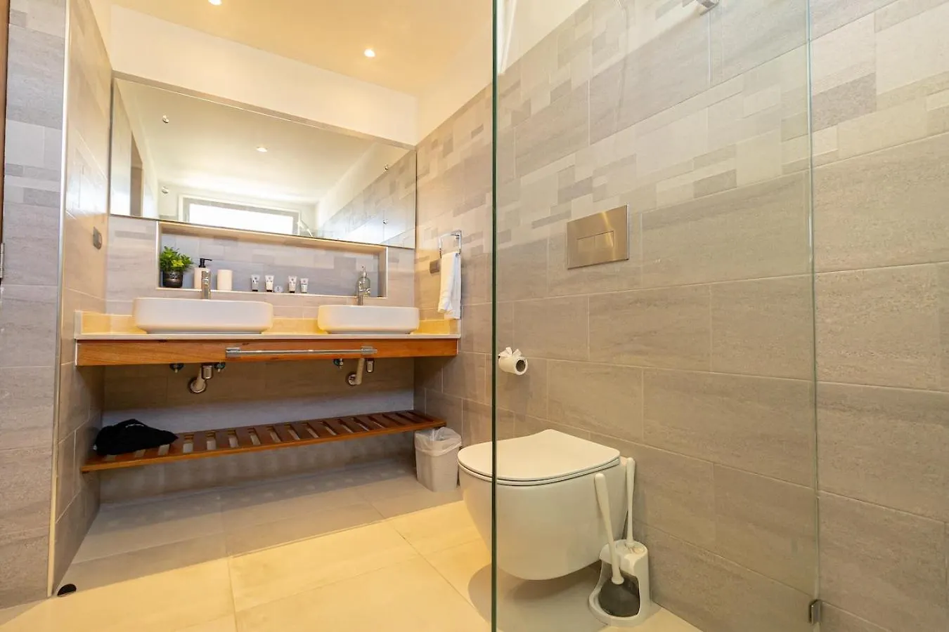 Elegant 2 Bedroom Apartment With Pool La Laguna