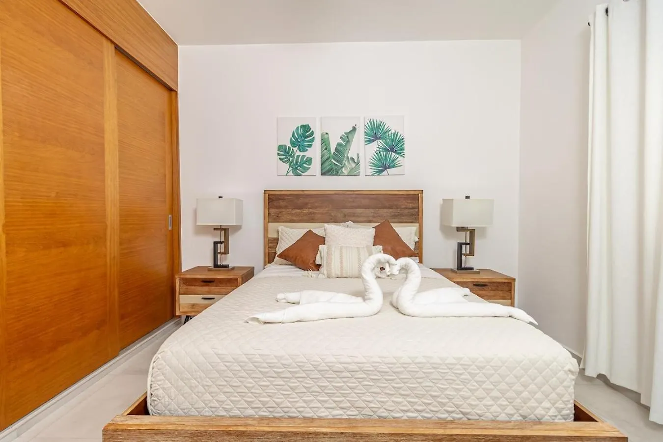 Elegant 2 Bedroom Apartment With Pool La Laguna